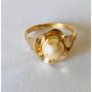 Vintage 18k Yellow Gold Flower Ring with Center Pearl Size 5